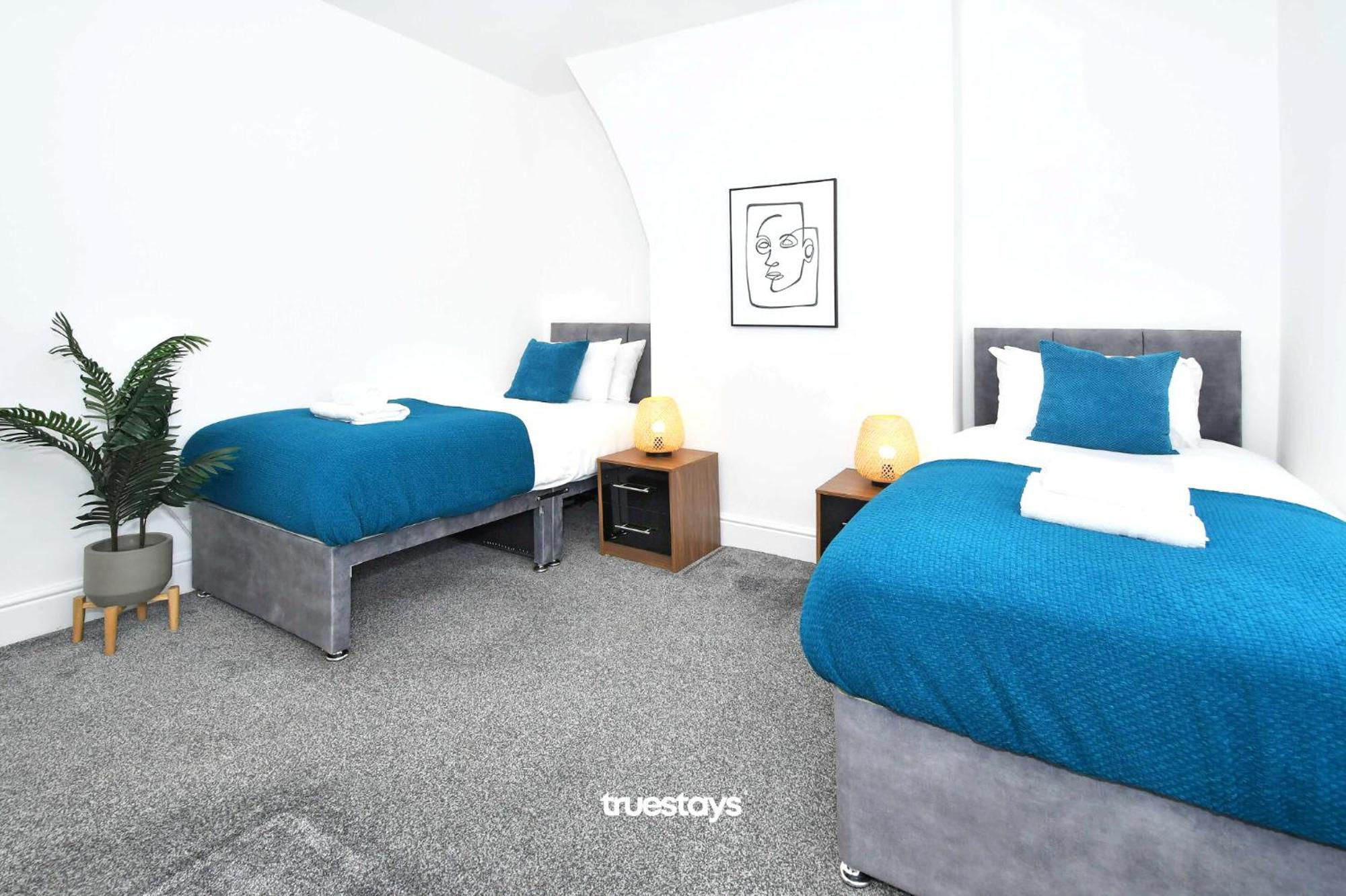 Gilman House By Truestays - 4 Bedroom House In Stoke-On-Trent Etruria Экстерьер фото