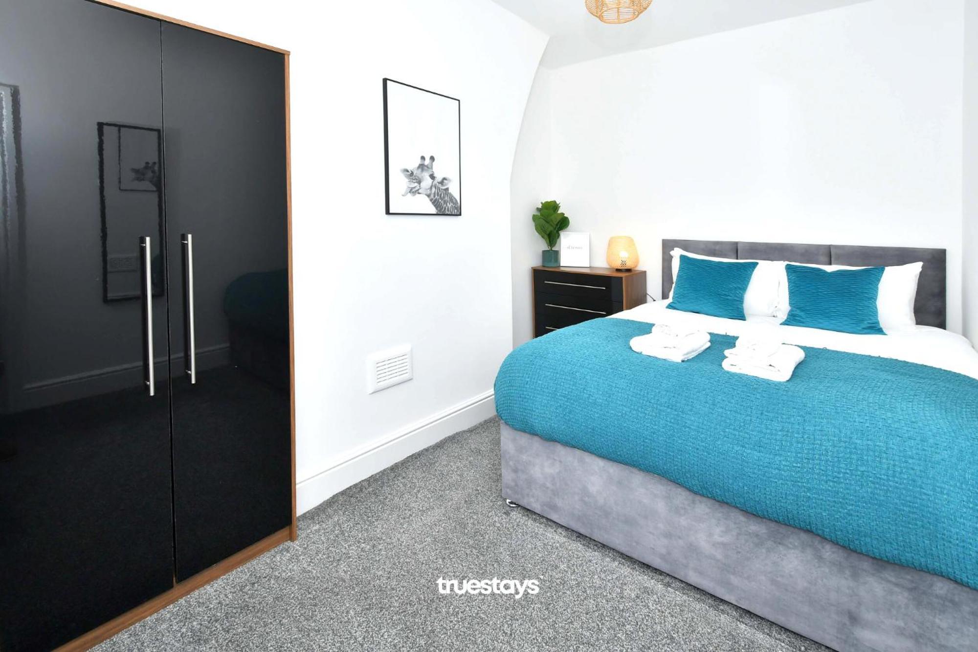 Gilman House By Truestays - 4 Bedroom House In Stoke-On-Trent Etruria Экстерьер фото