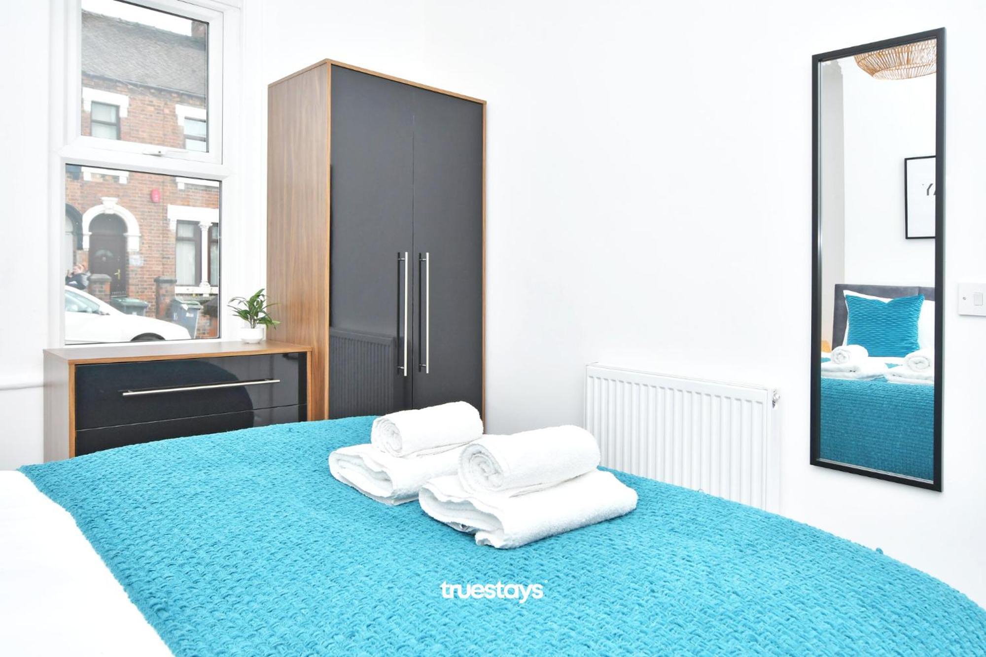 Gilman House By Truestays - 4 Bedroom House In Stoke-On-Trent Etruria Экстерьер фото